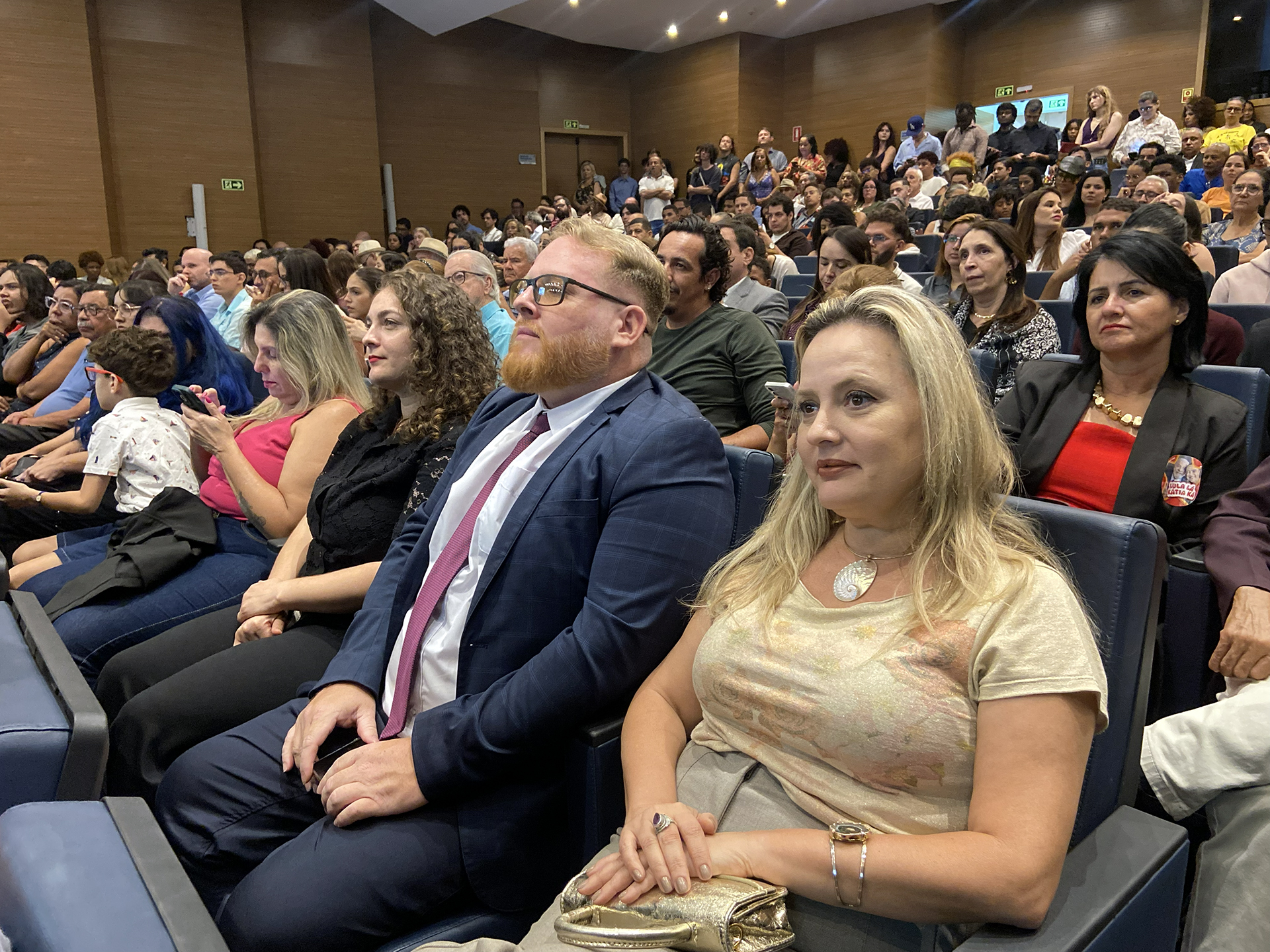 Profissionais e alunos da Escola do Futuro recebem homenagens legislativas Profissionais e alunos da Escola do Futuro recebem homenagens legislativas